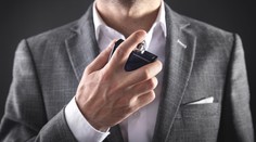 Toaletná voda svetoznámeho módneho návrhára má veľký problém. Môže znížiť plodnosť a podráždiť pokožku