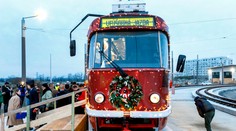 FOTO + VIDEO: Bratislava sa dočkala. Po petržalskej trati prešla prvýkrát skúšobná električka
