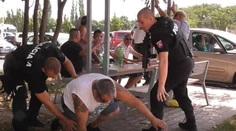 Podvodníci na pumpách: Vyhrážal sa nám so zbraňou, spacifikovala ho polícia