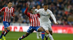 Real Madrid sa s ďalším jasným triumfom dotiahol na čelo tabuľky