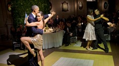 Obama sa ukázal v polohe, v akej ste ho ešte nevideli