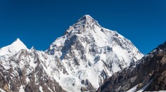 Smola, ale aj obyčajná hlúposť: Deň, keď si najťažšia osemtisícovka sveta vyžiadala 11 obetí