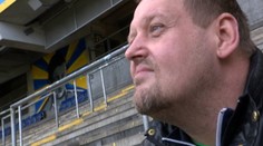 Kopanec do hlavy mu zachránil život. Nebyť neho, asi by zomrel