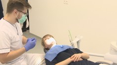 Chcete ušetriť za ošetrenie zubov? Zverte sa do rúk študentom zubného lekárstva