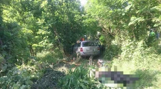 Auto skončilo mimo cesty, nehodu neprežil Macedónčan (†43)