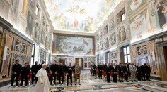 FOTO: Futbalisti Neapolu po titule zavítali na vzácnu návštevu. Lev XIV. požehnal aj Lobotkovi