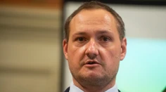 Predsedom štátnej komisie pre voľby sa stal Eduard Burda. Nedávno sa zviditeľnil stanoviskom o zrušení ÚŠP