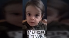 Pamätáte si Jakubka, ktorý recitoval Mor ho!? Teraz vzdal hold Štefánikovi