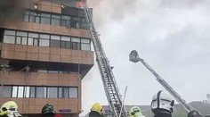Bizniscentrum v Moskve zachvátil požiar. Uviazli v ňom ľudia