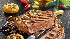 Grilované Rib Eye steaky s omáčkou chimichurri