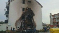 Pri Piešťanoch ktosi podpálil drahé auto. O pár minút utekali z neďalekej bytovky desiatky ľudí