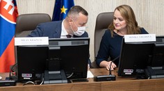 Začala sa medzi nimi vojna. Odborári hrozia štrajkami, Krajniak chce obmedziť ich vplyv