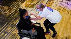 Británia hlási po prvý raz viac ako 100 000 nových prípadov nákazy