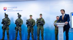 Ministerstvo obrany predstavil nové uniformy aj výzbroj vojakov