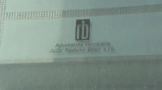 Peniaze vyplatené štátom advokátovi Bžánovi polícia zaistila