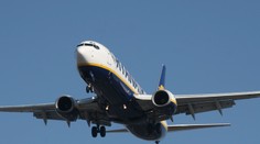 Cestujúci uviazli v lietadle na 15 hodín. Nemali nárok ani na vodu zadarmo