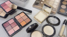 Správny odtieň líčenia je kľúčom dokonalého mejkapu. Vizážistka prezradila, na čo si dať pozor