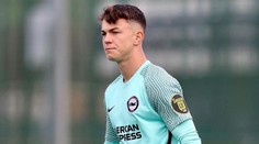 U nás neznámy, v Anglicku vravia, že je famózny. Má 19, chytá Premier League 2 a chce hrať za Slovensko (rozhovor)