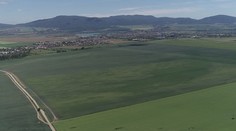 Piata automobilka zamestná tisíce ľudí. Na východe preto musia vybudovať veľa nového