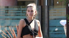 Na 16-ročnej dcére Cindy Crawford visia aj nohavice. Je zase tenšia