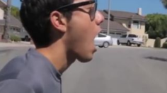 "Kráľ strihu"je hit internetu. Jeho videá vyrážajú dych