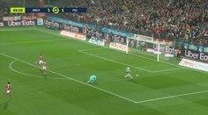 VIDEO: Messi vykúzlil úžasnú prihrávku Mbappému, ktorý v nadstavenom čase vykúpil PSG