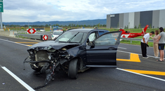 Vážna dopravná nehoda na D1. Povolali vrtuľník, hlásia zraneného