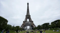 Eiffelova veža v ohrození. Slávnu parížsku pamiatku rozožiera hrdza