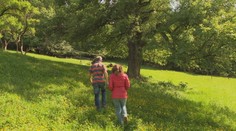 Zakvitnuté lúky, zvuky prírody a pokoj. Navštívili sme ovocinársky kraj