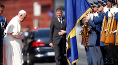 Pápež František pricestoval do Bosny. Hrozí mu nebezpečenstvo?!