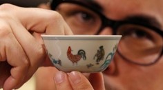 Z ceny tejto šálky sa vám zatočí hlava. Vydražili ju za rekordnú sumu