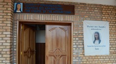 Belgický kňaz pomohol utečencovi. Odplatil sa mu útokom nožom