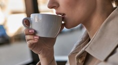 Prekvapivý efekt obľúbeného nápoja. Môže vás chrániť pred žlčovými kameňmi