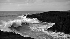 Naposledy tam zahynuli dvaja Slováci. Na vyhľadávanom ostrove opäť zabíjali veľké vlny