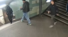 Odsúdili Bulhara, ktorý v berlínskom metre skopol ženu zo schodov