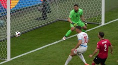 VIDEO: Najväčší smoliar turnaja. Obranca Česka bol pri ďalšom inkasovanom góle, s Gruzínskom uhrali len bod