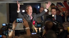 Po veľkých slovách odmietol zodpovednosť. Farage odstúpil