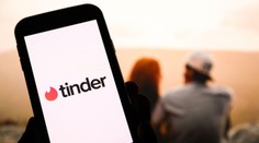 Jedna z najväčších zoznamiek stráca používateľov. Chce prilákať viac žien