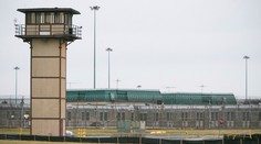 V Delaware sa vzbúrili väzni, zajali piatich dozorcov