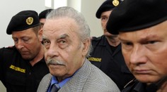 Rakúsky sexuálny deviant Fritzl, ktorý väznil a znásilňoval svoju dcéru, požiadal o prepustenie