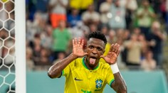 VIDEO: V Katare sa objavujú túlavé mačky. Jedna dokonca narušila tlačovku Viniciusa