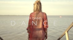 Nová tvár na slovenskej hudobnej scéne Lea Danis. Na jej singel sa budete hýbať celé leto