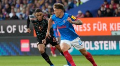 Slovenský mladík debutoval proti Bayernu, bol pri ťažkej prehre svojho tímu. Vavro na premiéru čaká