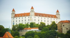 VIDEO: V maďarskej televízii sa pri hymne objavuje na záberoch Bratislavský hrad. Korčok apeluje na Fica, aby zakročil