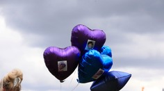 Pápež František: "Som smrťou Alfieho hlboko pohnutý"