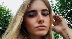 Osemnásťročná Kollárova dcéra pritvrdila. Zverejnila nahú fotku