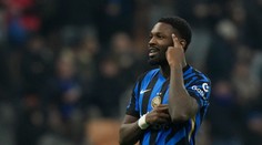 Serie A: Inter si poradil s Empoli vďaka gólom v druhom polčase. Duda dostal červenú kartu