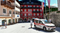 V rakúskej obci St. Wolfgang sa koronavírusom nakazilo 62 zamestnancov hotelov