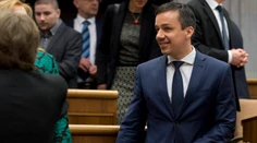 Tomáš ukázal prstom na asistenta Nicholsonovej: Zo štátneho si mal ulievať peniaze