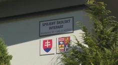 Študenti si majú zbaliť kufre a odísť z internátu. Kraj tvrdí, že nikoho nenúti